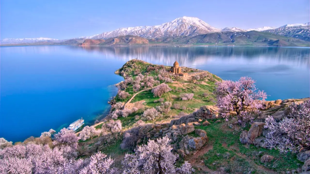 Van şehir manzarası